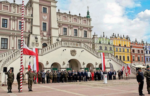 Uroczyste obchody kontynuowano na zamojskim rynku