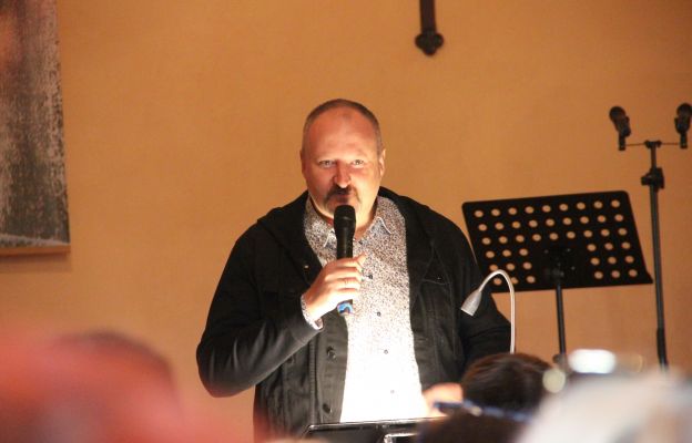 Tym razem konferencję wygłosił Marek Filar - mąż jednej żony, ojciec czwórki dzieci, ze Wspólnoty Radości Paschalnej z Gdyni