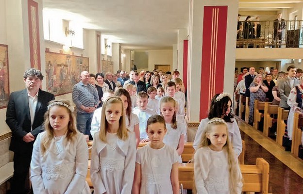 Na Mszy św. modliły się dzieci przeżywające rocznicę I Komunii św.