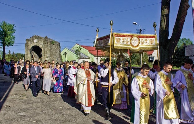 Procesja w Bestwinie z okazji jubileuszu