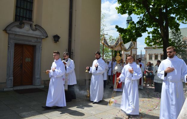 Uroczystość Bożego Ciała w parafii katedralnej w Kielcach