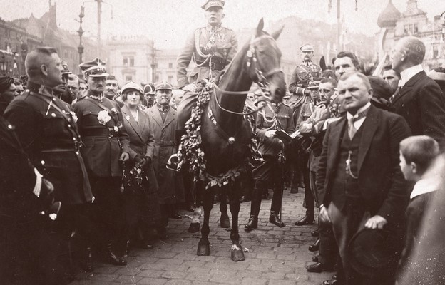 Powitanie gen. Stanisława Szeptyckiego na Rynku w Katowicach, 22 czerwca 1922 r.