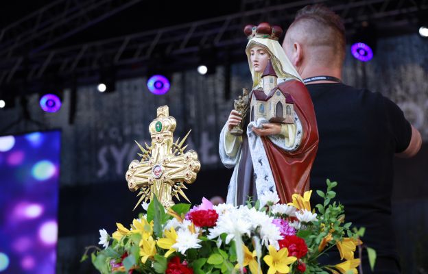 Relikwie i figurka św. Jadwigi. Od tego roku każdy kolejny Sygnał Miłosierdzia będzie mieć swojego świętego patrona.