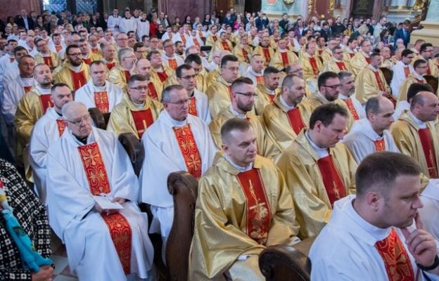 Tegoroczne zmiany dotyczą kilkudziesięciu kapłanów 