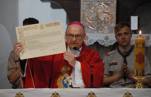 Bp Kiciński ogłosił dekret Stolicy Apostolskiej o ustanowieniu odpustu zupełnego dla wiernych nawiedzających świątynię śś. Piotra i Pawła.