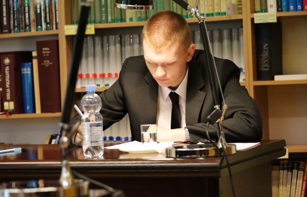 Tomasz Rogowski podczas egzaminu kwalifikacyjnego