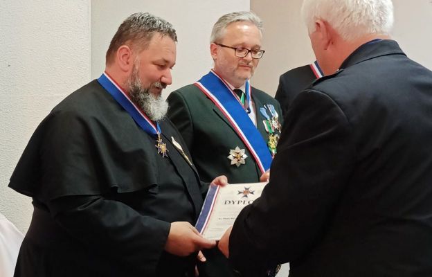 Ks. Piotr Zawada SAC, podczas uroczystości wręczenia odznaczeń