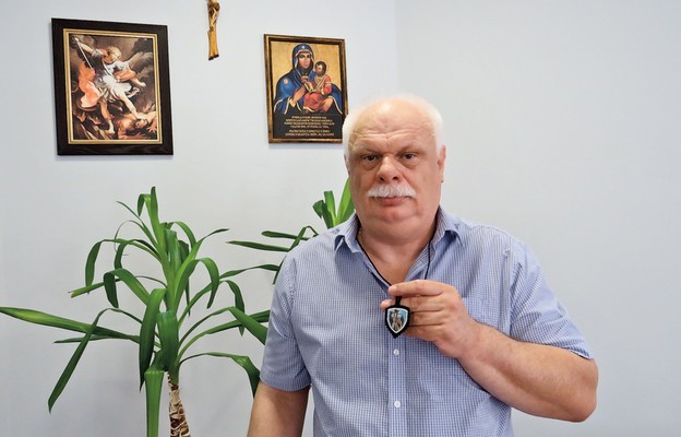– Szkaplerz jest zewnętrznym znakiem powierzenia się św. Michałowi – mówi Michał Sobociński