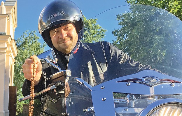 Jeżdżąc motocyklem, także można ewangelizować – podkreśla ks. Tomasz Zdeb
