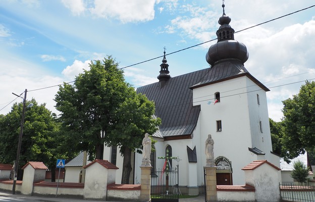Ujanowice. Kościół św. Michała Archanioła najpobożniejszej parafii