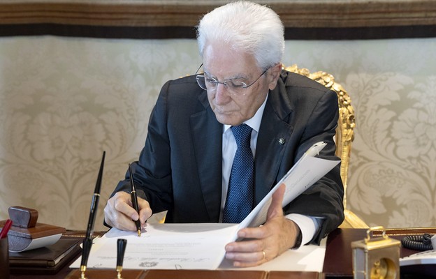 Włochy/ Prezydent zdecydował o rozwiązaniu parlamentu po dymisji rządu Draghiego