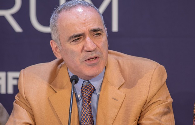 Rosyjski opozycjonista Kasparow: w Europie strach przed zwycięstwem Ukrainy i porażką Rosji