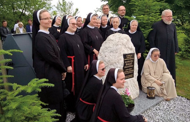 W Bulowicach warto zobaczyć kamień w miejscu narodzenia założycielki pasjonistek