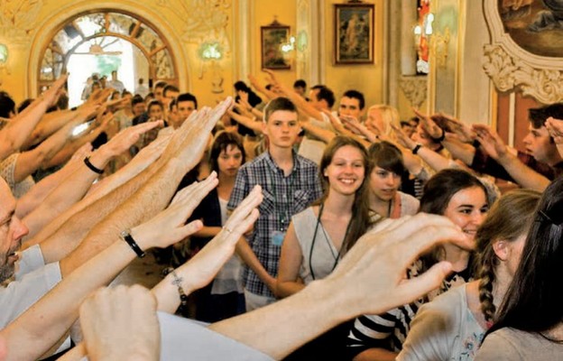 Rezygnacja z alkoholu w intencji bliskich to post, który przynosi radość