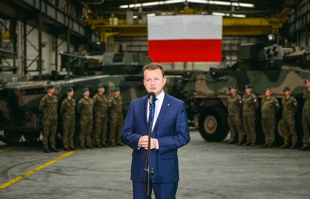 Premier: dziś potrzeba ludzi takich jak Mariusz Błaszczak, którzy zrobią wszystko, aby umocnić siłę polskiej armii