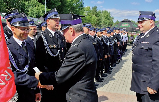 Wręczenie odznaczeń zasłużonym druhom ochotnikom