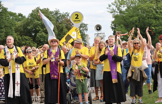 Pielgrzymi grupy 2. z Ziemi Dzierżoniowskiej