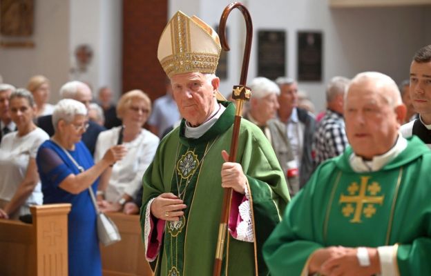 Pierwszy biskup świdnicki bp Ignacy Dec