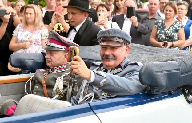 Świdnickie Stowarzyszenie Rekonstrukcji Historycznych i postać Marszałka Józefa Piłsudskiego