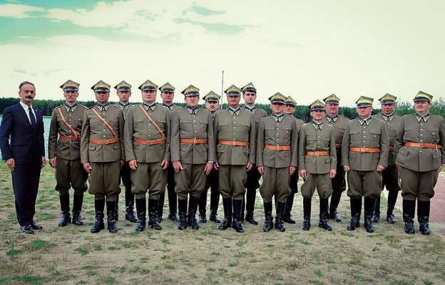 Ułani z Biszczy tworzą żywą lekcję historii