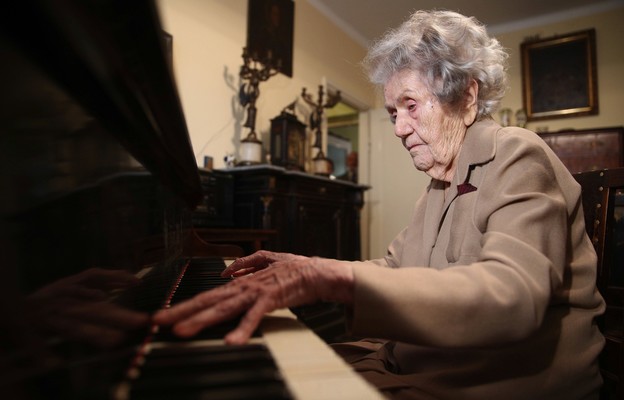 Wanda Szajowska podczas spotkania z okazji jej 109. urodzin.