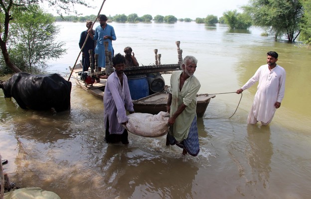 Pakistan: katolicy modlą się i zbierają fundusze dla ofiar klęski powodzi