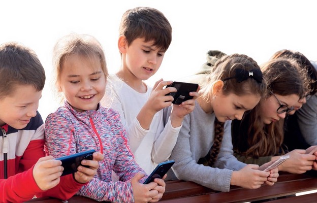 Bogna Białecka: smartfony nie są dla dzieci!