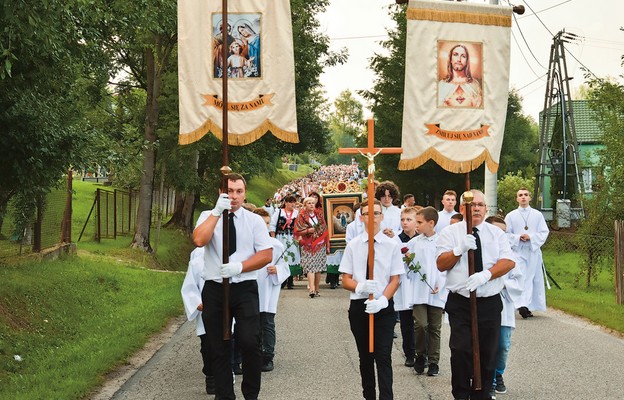 Pierwsza w historii sanktuarium procesja zaśnięcia Najświętszej Maryi Panny