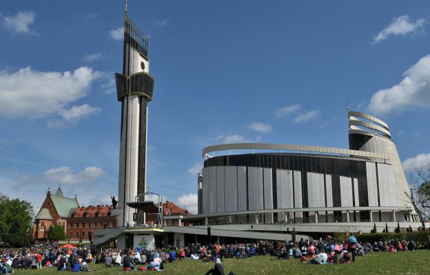 Po raz 20 do Sanktuarium Bożego Miłosierdzia w Krakowie Łagiewnikach  przybędą pielgrzymi- kolejarze