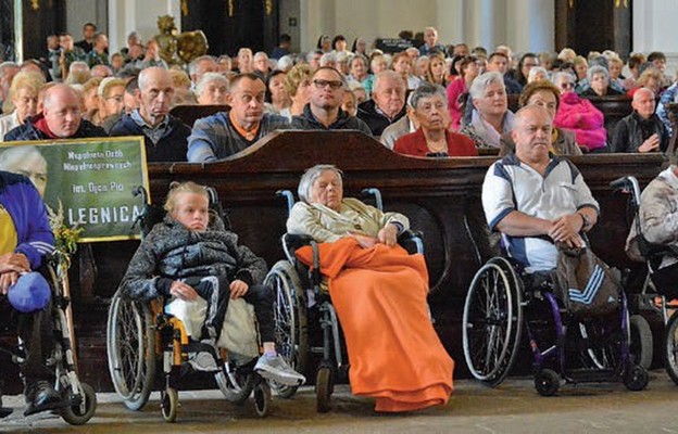 Bazylika znów wypełniła się niepełnosprawnymi pielgrzymami