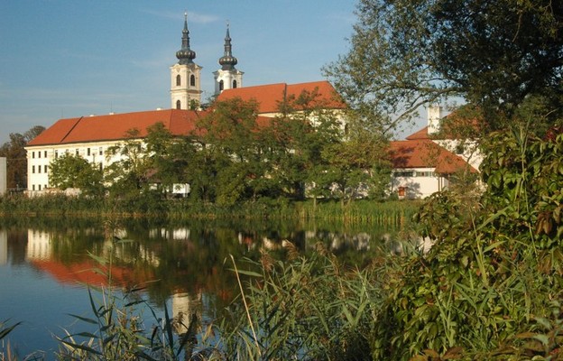 Słowacja: Tysiące pielgrzymów w sanktuarium maryjnym w Szasztinie