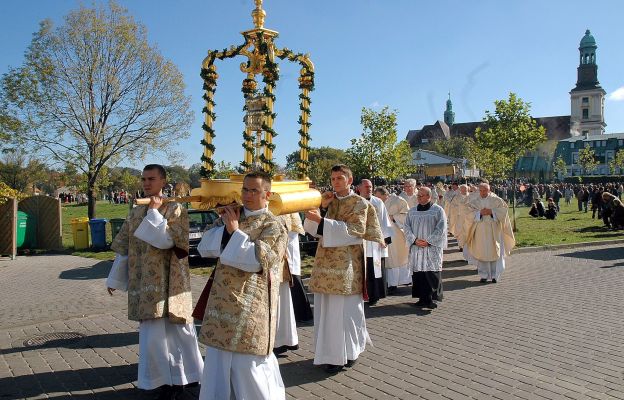 Uroczystości Jadwiżańskie przyciągają co roku do Trzebnicy tysiące wiernych.