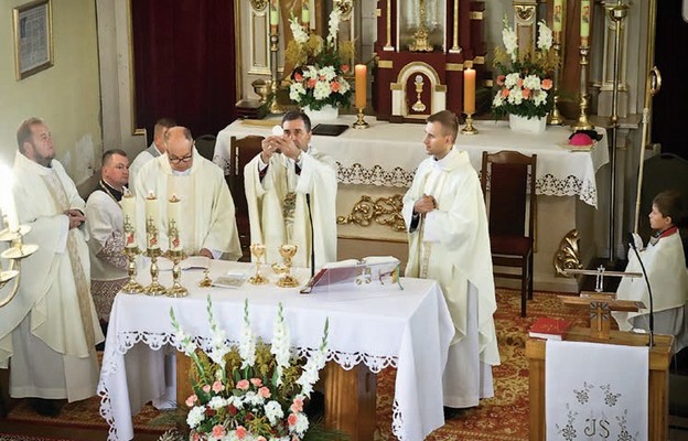 Biskup sprawował Mszę św. w intencji całej wspólnoty parafialnej