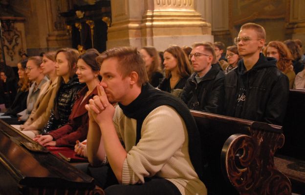 Studenci z duszpasterstw akademickich Wrocławia wspólnie modlili się na początku nowego roku.