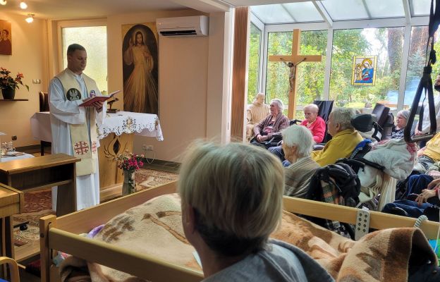 Podczas Eucharystii w Światowy Dzień Hospicjów i Opieki Paliatywnej 