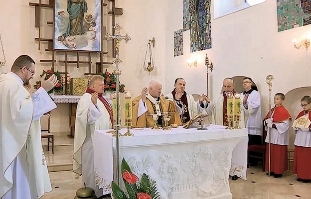 Uroczystej Eucharystii przewodniczył i homilię wygłosił abp Adam Szal