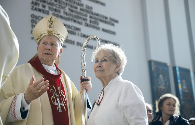 Bp Jan Zając z Krakowa i Louise Ward, założycielka Apostolatu Margaretka