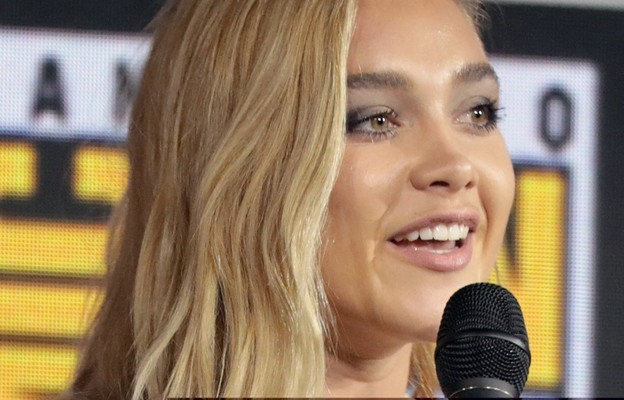 Florence Pugh, odtwórczyni głównej roli w filmie Nie martw się kochanie, reż. Olivia Wilde