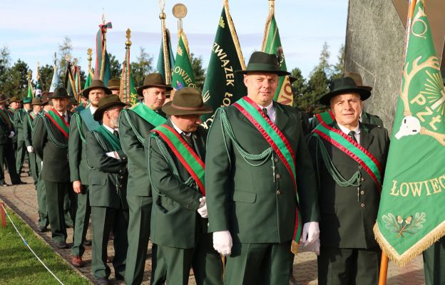 Sztandary łowieckie stanowią ważną część polskiej symboliki łowieckiej