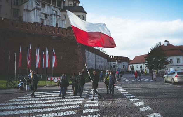 Pamiętajmy słowa św. Jana Pawła II z 1991 r.: „Naród ginie, gdy znieprawia  swojego ducha