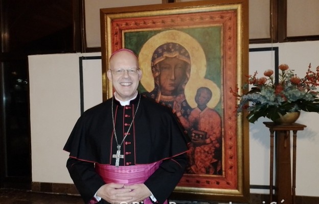 Abp Grysa zawierzył swoja posługę nuncjusza apostolskiego na Madagaskarze Matce Bożej