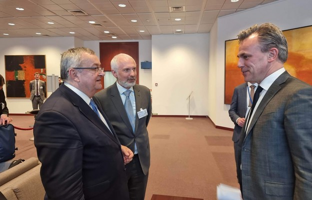 UE/ Minister Adamczyk w Brukseli: Via Carpatia i CPK wpisane do sieci głównych szlaków komunikacyjnych Unii