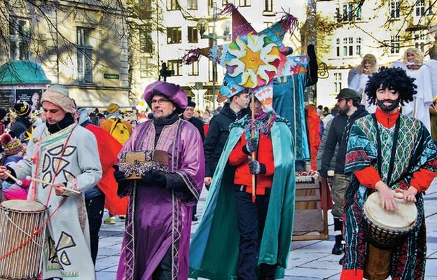 Trzej Królowie symbolizują pewien duchowy i intelektualny wysiłek, który trzeba włożyć w odnalezienie i przyjęcie Boga – mówi Marek Budniak