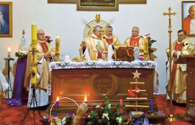 Koncelebrowanej Mszy św. przewodniczył abp Andrzej Dzięga