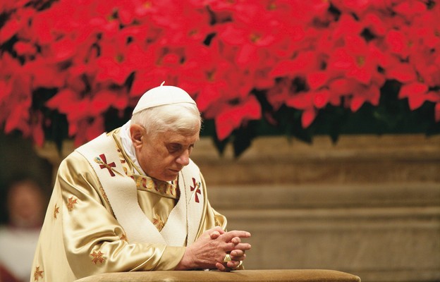 Ks. prof. Góźdź: główne przesłanie Benedykta XVI to prośba - trzymajmy się Boga