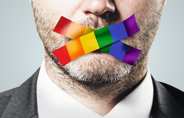LGBT cenzuruje