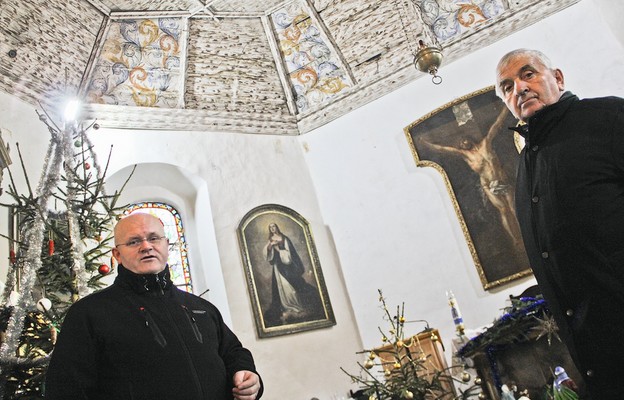 – Chcemy odsłonić prezbiterium i przywrócić mu pierwotny wygląd – mówi proboszcz ks. Antoni Trzyna
