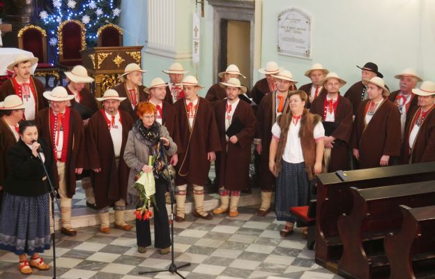 Podziękowania dla chóru Gorol z Jabłonkowa. 