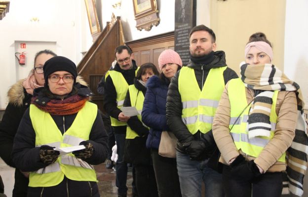 Pielgrzymi z Fatimskiego Apostolatu Niepokalanego Serca Maryi odnowili dziś akt zawierzenia Matce Bożej