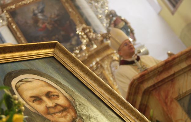 Bp Tadeusz Lityński przewodniczył Mszy św. w intencji beatyfikacji elżbietanki s. Iwony Król